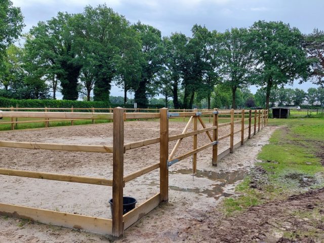 Paardenbak | HECQ | Expert in ambachtelijke omheiningen